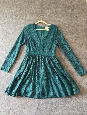Altered State Green, Lace Long-Sleeve A-Line Dress M